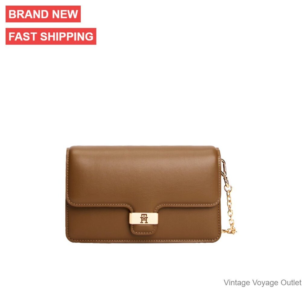 Removable Crossbody Chain Clutch Purse with Wristlet Magnetic Closure